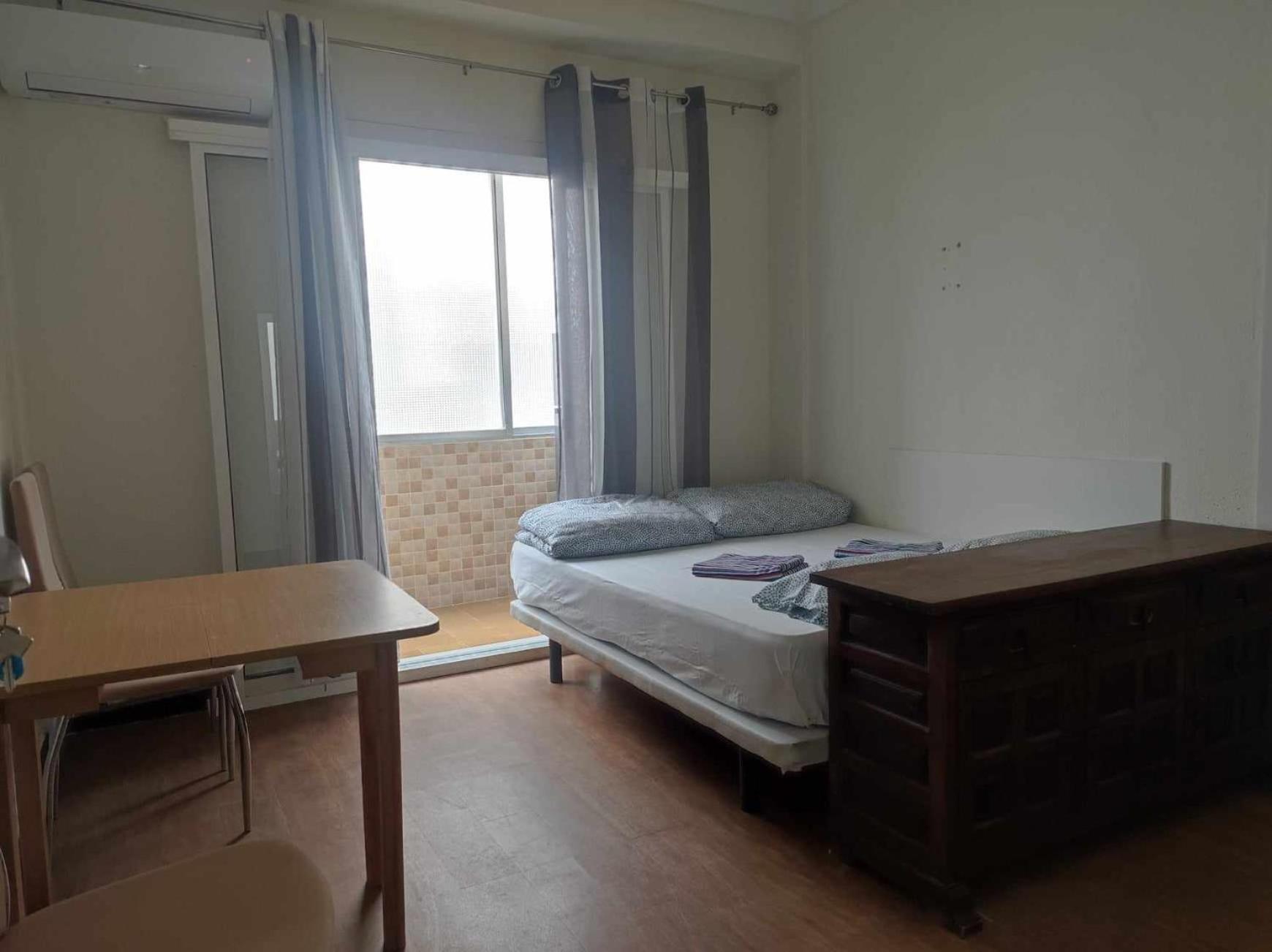 17-Habitacion Del Piso Apartment Аликанте Екстериор снимка